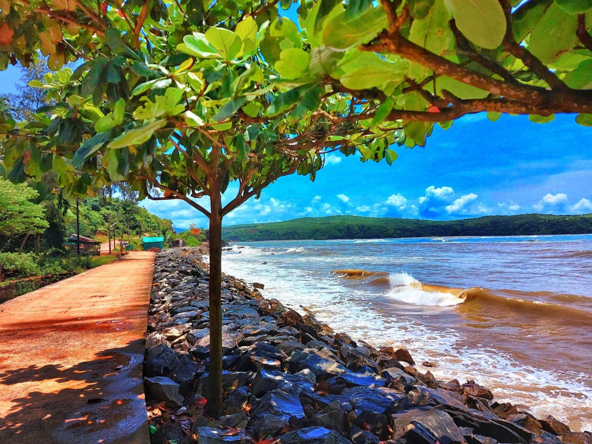 Navni Beach View Stay Гокарна Екстериор снимка